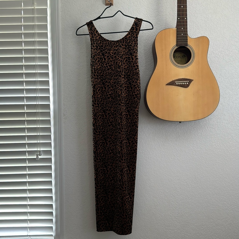 Beautiful cheetah print dress. Velvet like material.